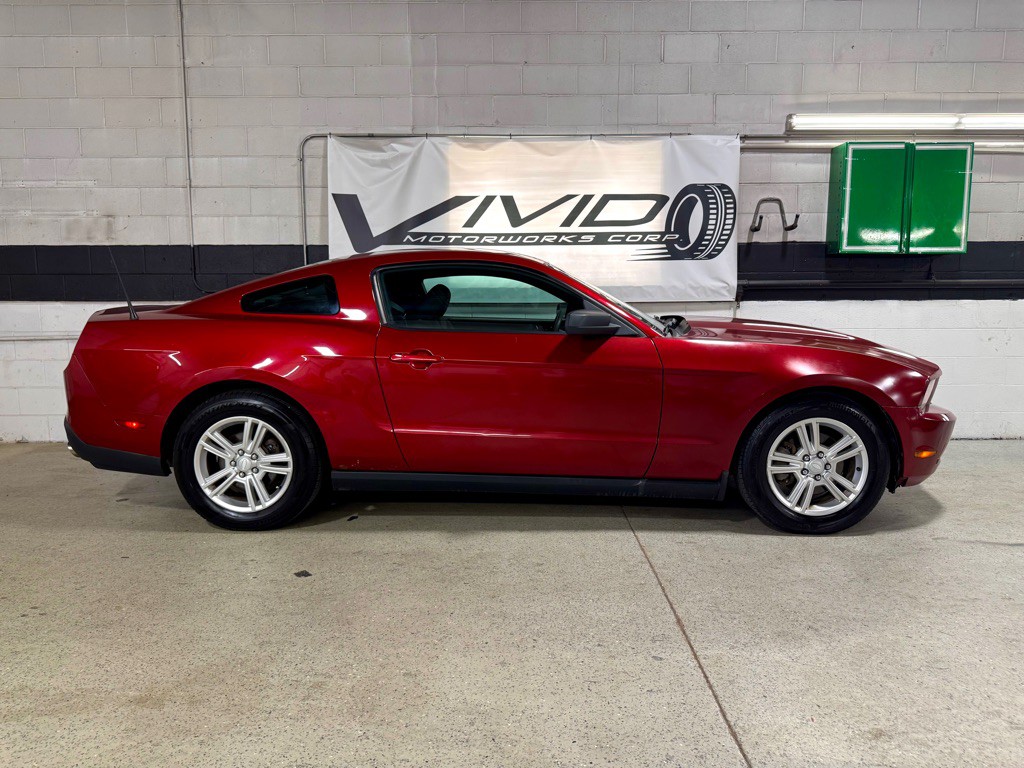 2011 Ford Mustang Image 6