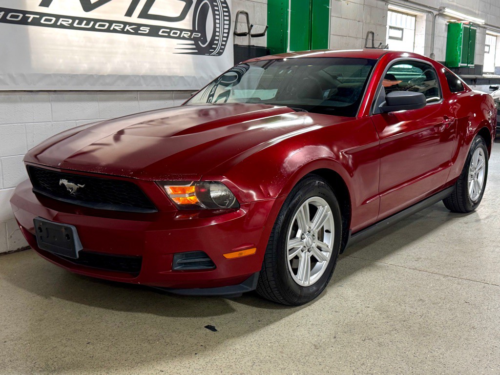 2011 Ford Mustang Image 10