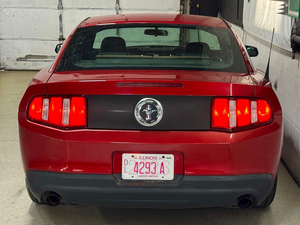 2011 Ford Mustang Image 14
