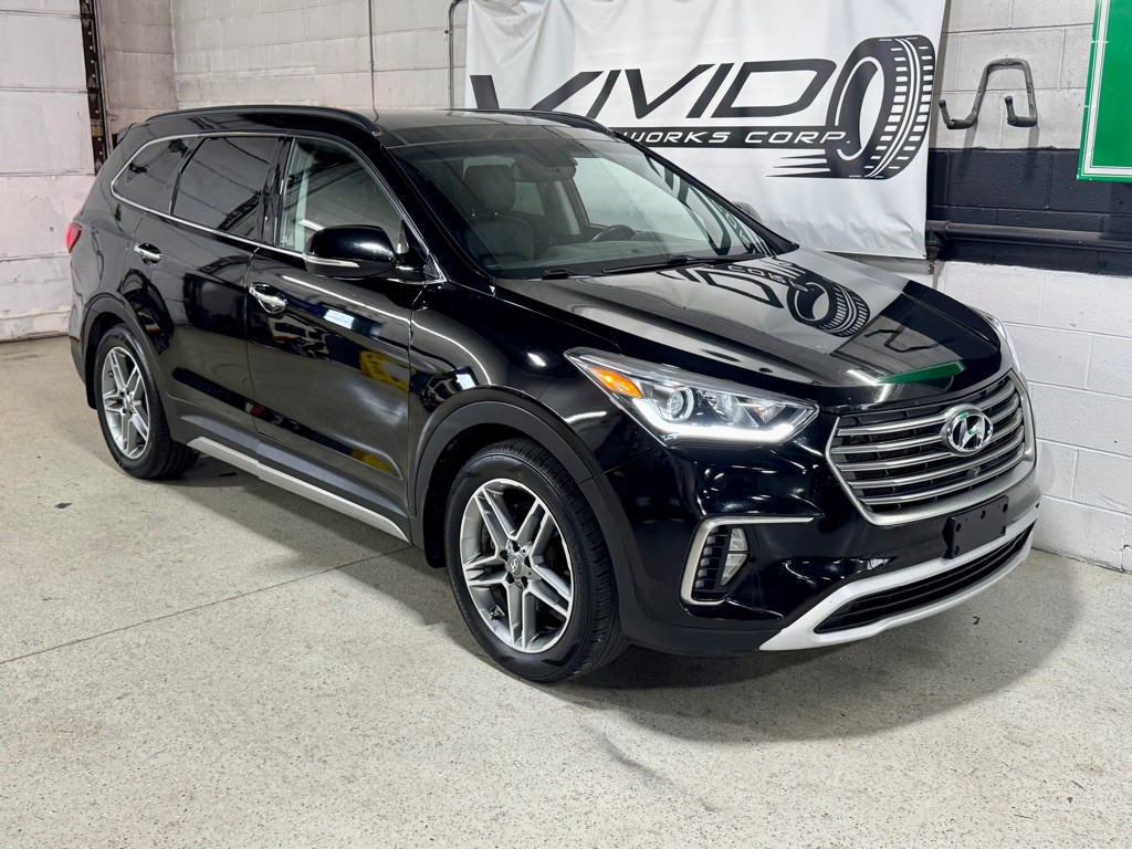 2017 Hyundai Santa Fe Image 4