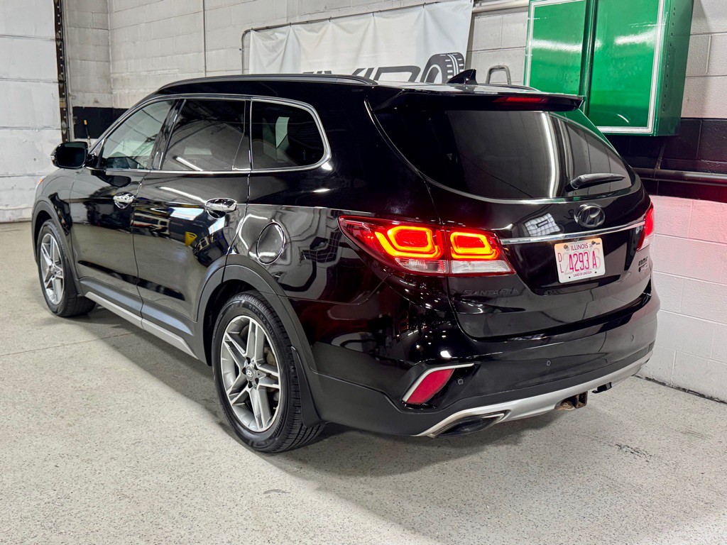 2017 Hyundai Santa Fe Image 13
