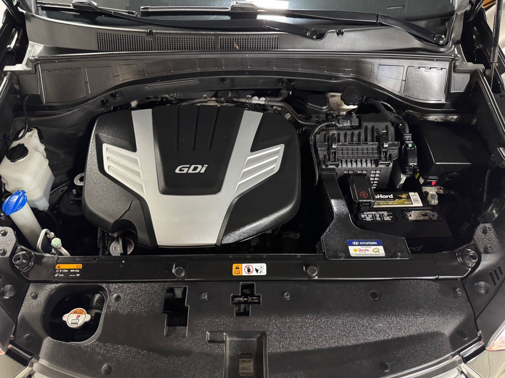 2017 Hyundai Santa Fe Image 28
