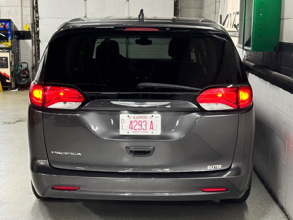 2017 Chrysler Pacifica Image 14