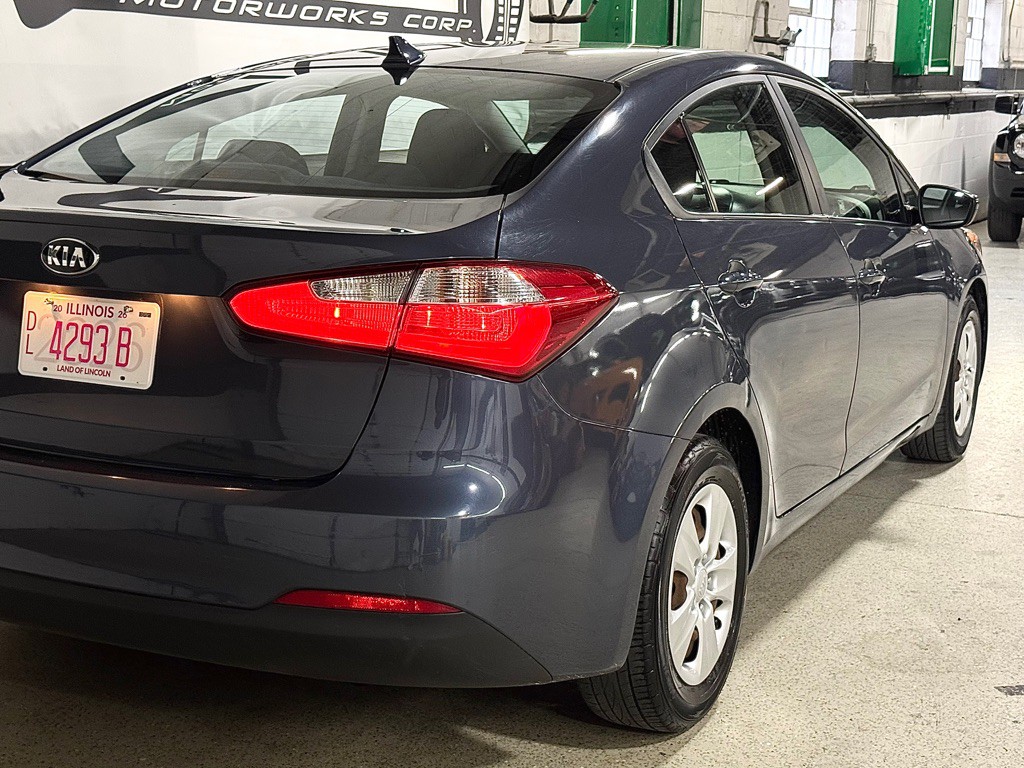 2016 Kia Forte Image 9
