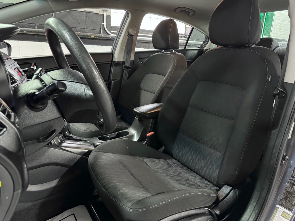 2016 Kia Forte Image 17