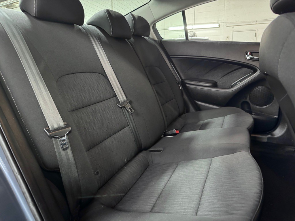 2016 Kia Forte Image 19