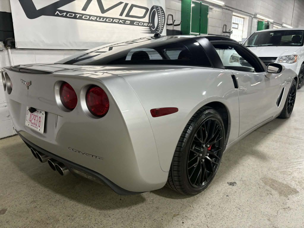 2005 Chevrolet Corvette Image 5