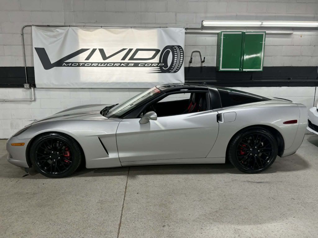 2005 Chevrolet Corvette Image 8
