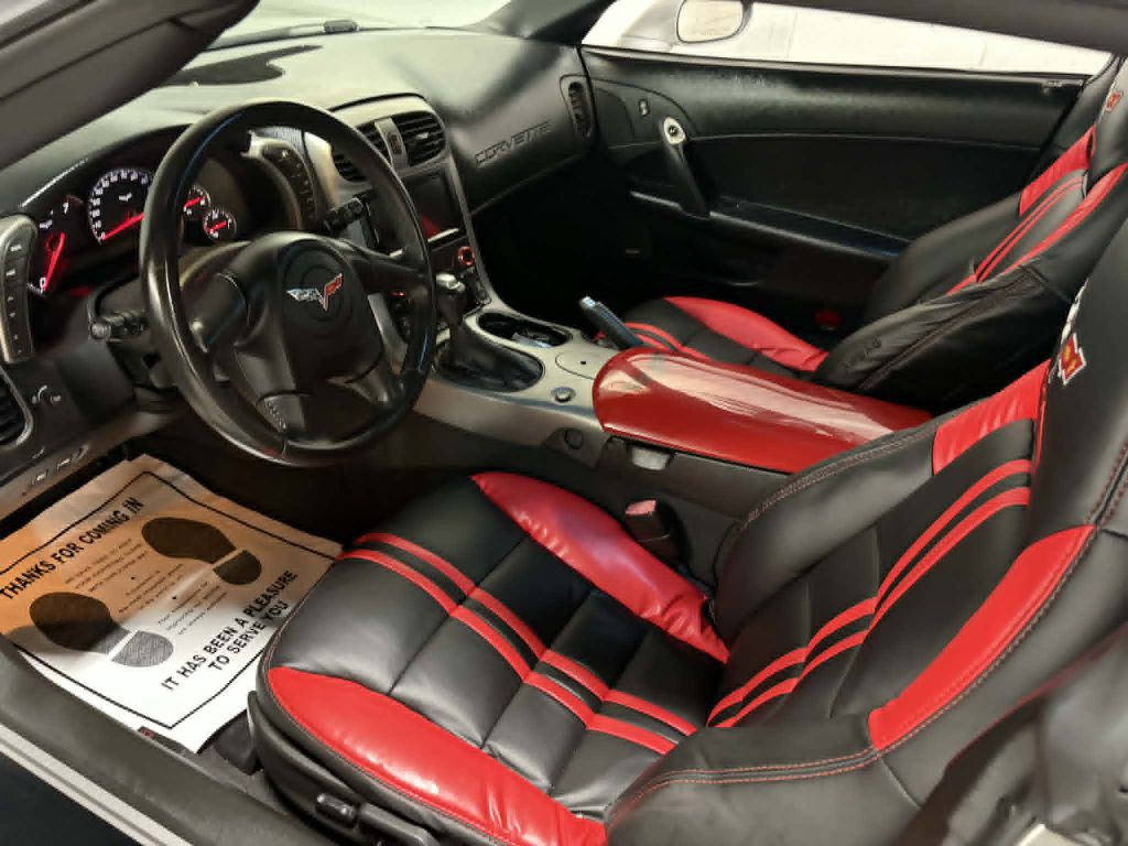 2005 Chevrolet Corvette Image 14