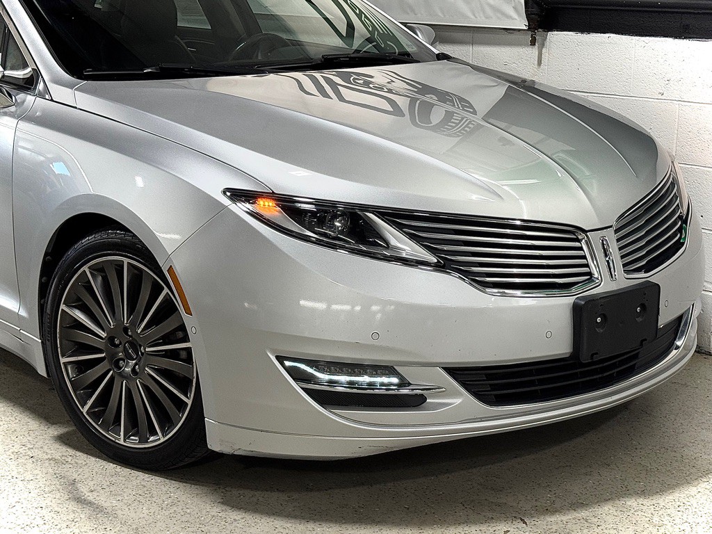 2013 Lincoln MKZ Image 2