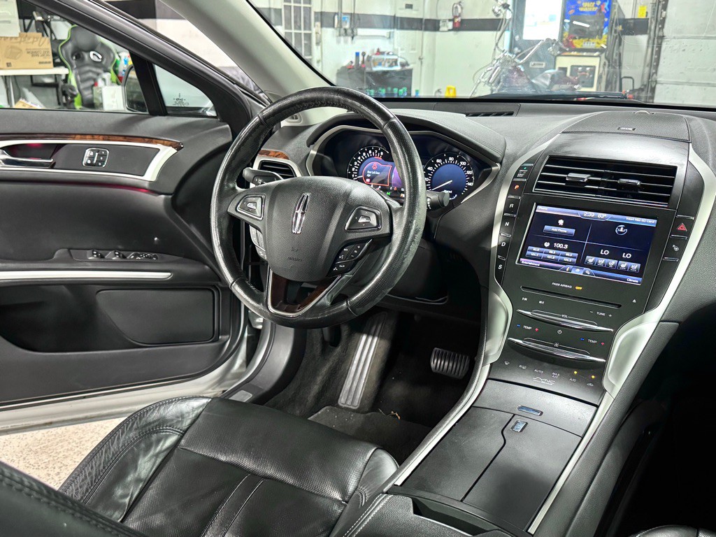 2013 Lincoln MKZ Image 19
