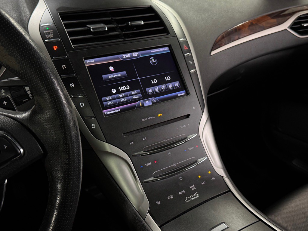 2013 Lincoln MKZ Image 23