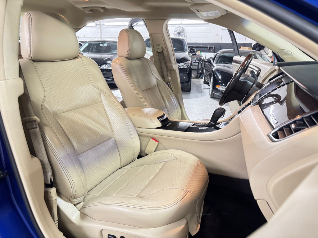 2013 Ford Taurus Image 17