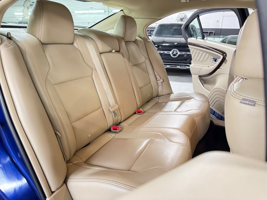 2013 Ford Taurus Image 18