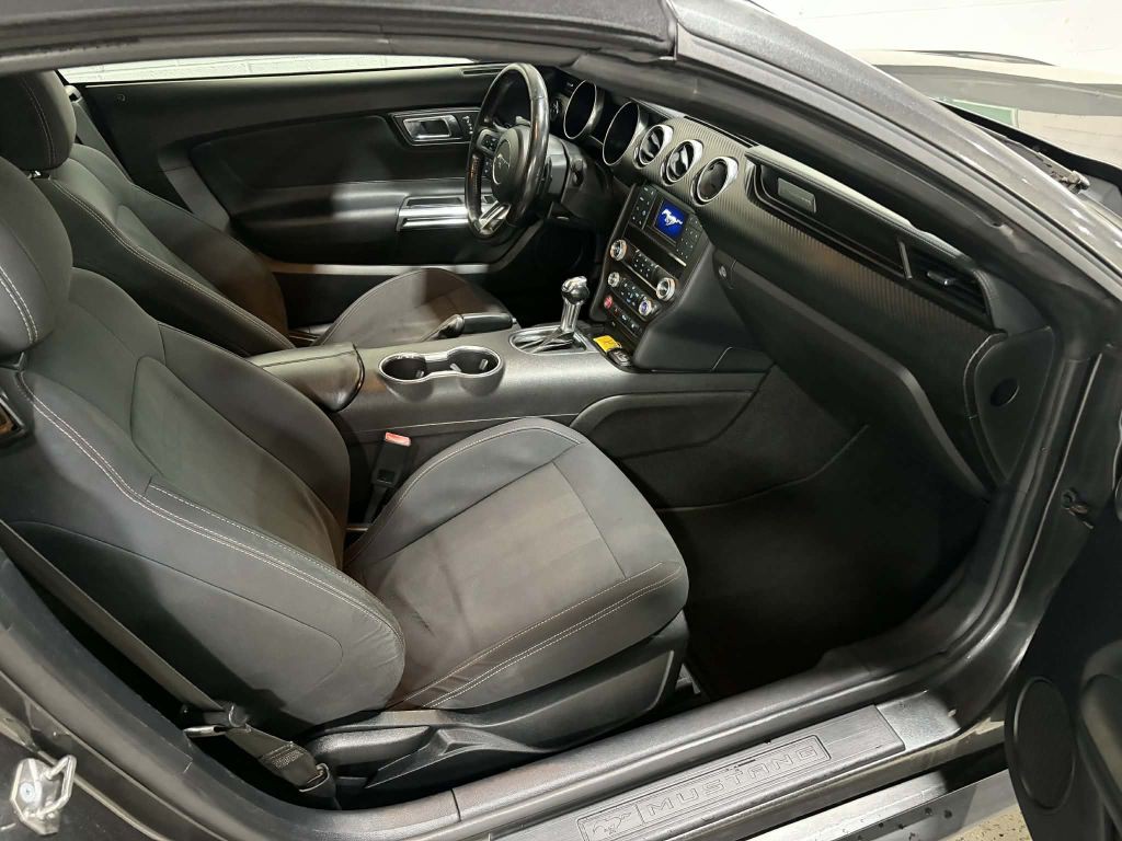 2019 Ford Mustang Image 20