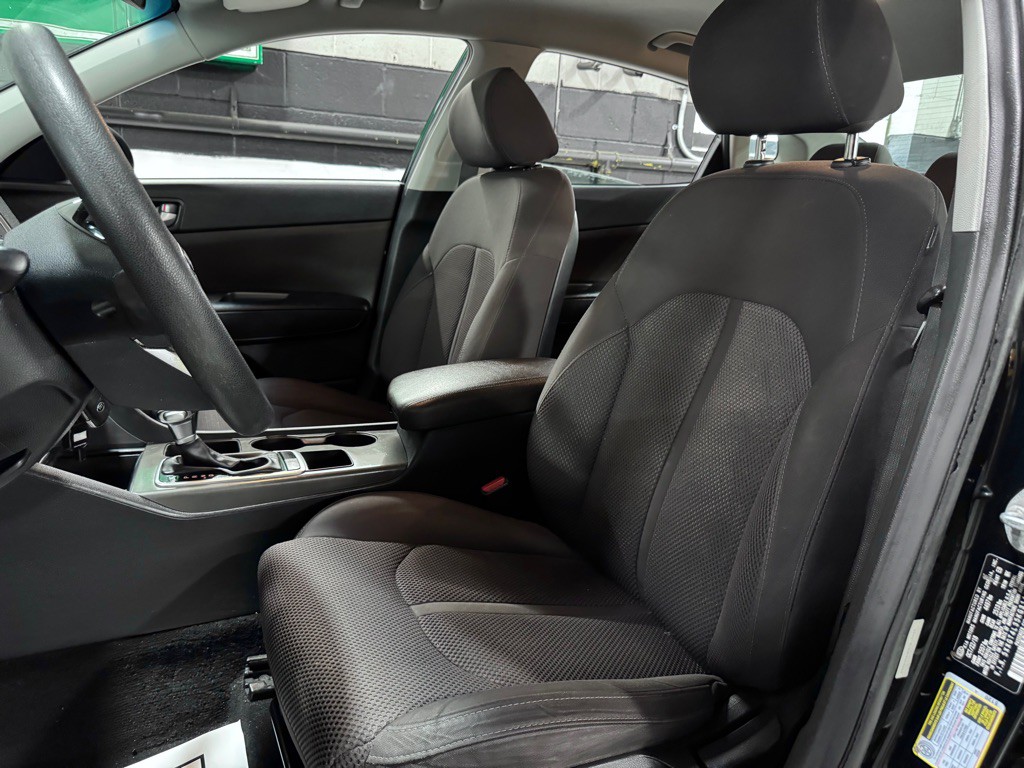 2019 Kia Optima Image 16