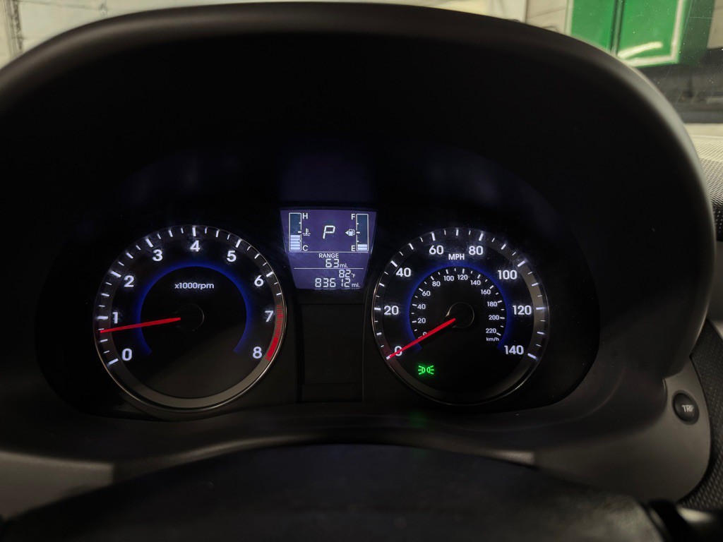 2015 Hyundai Accent Image 22