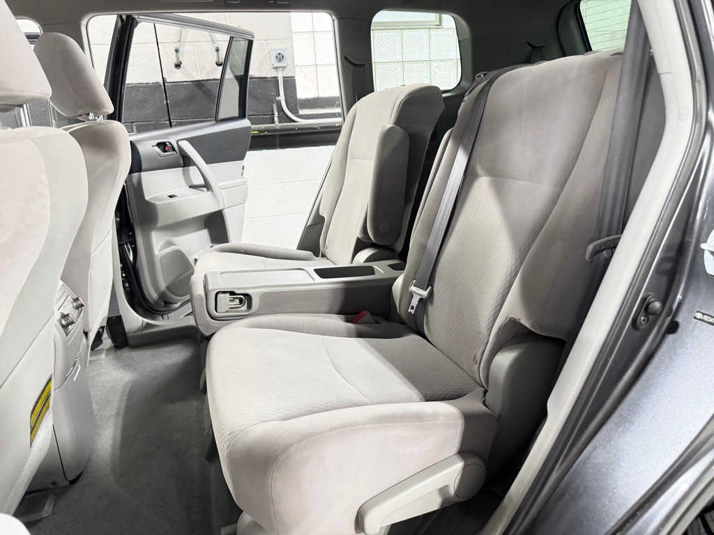 2009 Toyota Highlander Image 24
