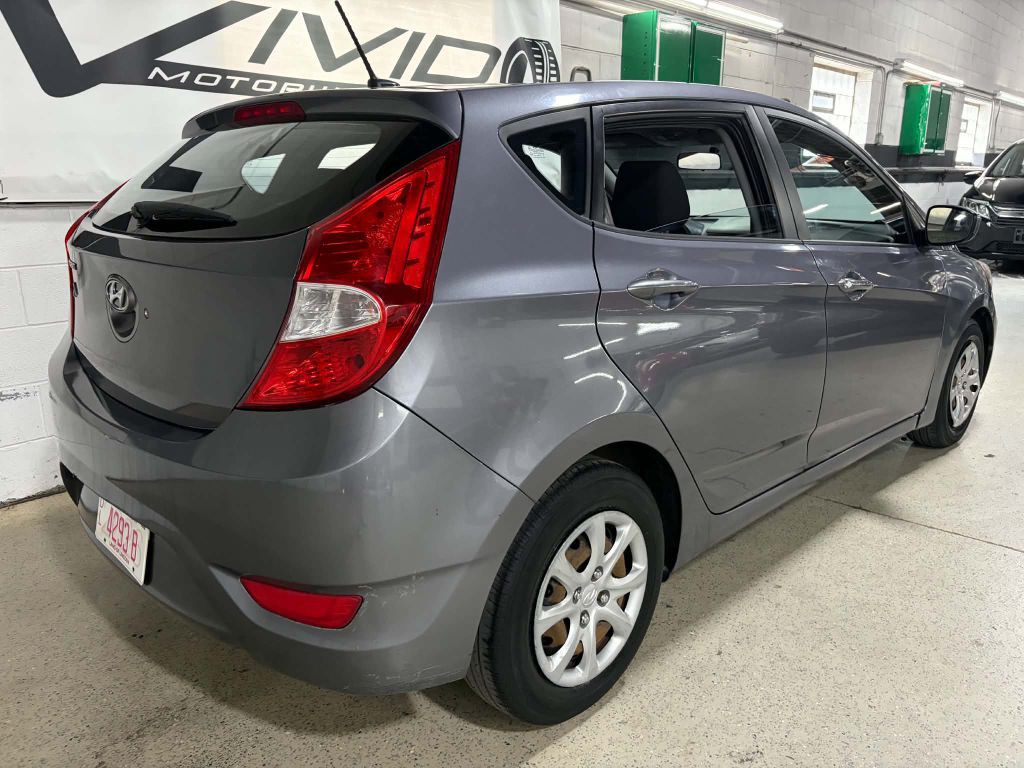 2014 Hyundai Accent Image 6