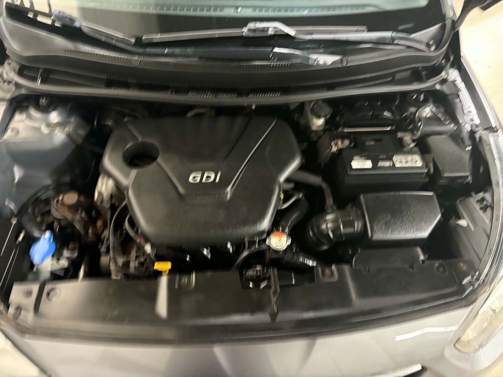 2014 Hyundai Accent Image 10