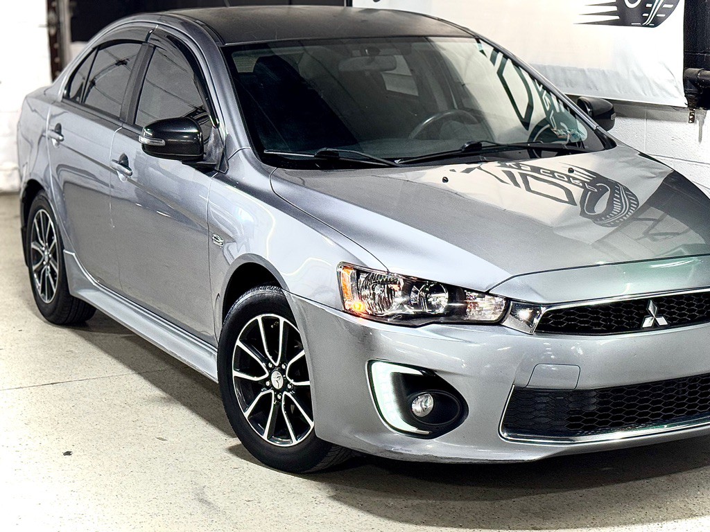 2017 Mitsubishi Lancer Image 3