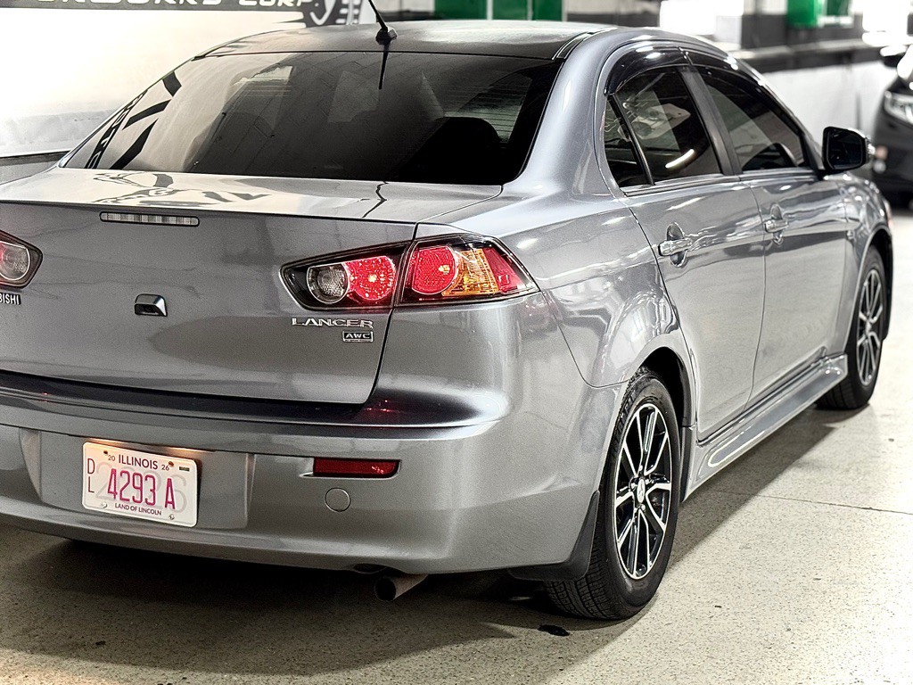 2017 Mitsubishi Lancer Image 9