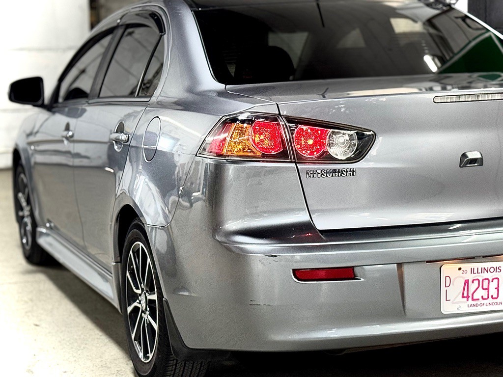 2017 Mitsubishi Lancer Image 14