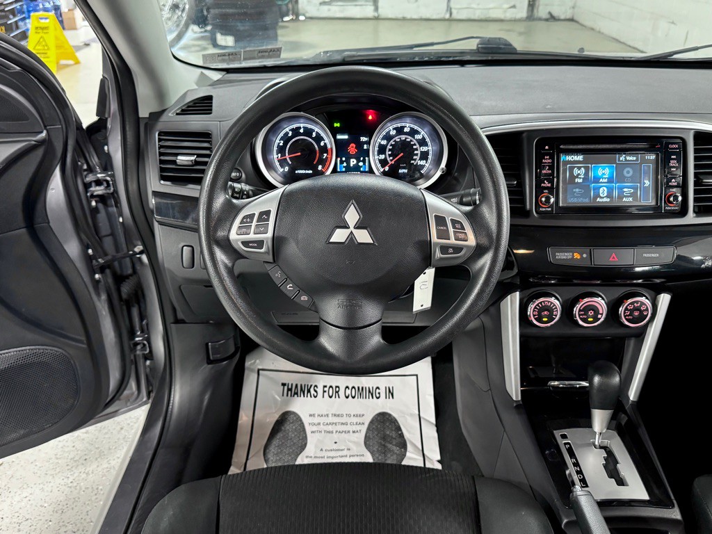 2017 Mitsubishi Lancer Image 18