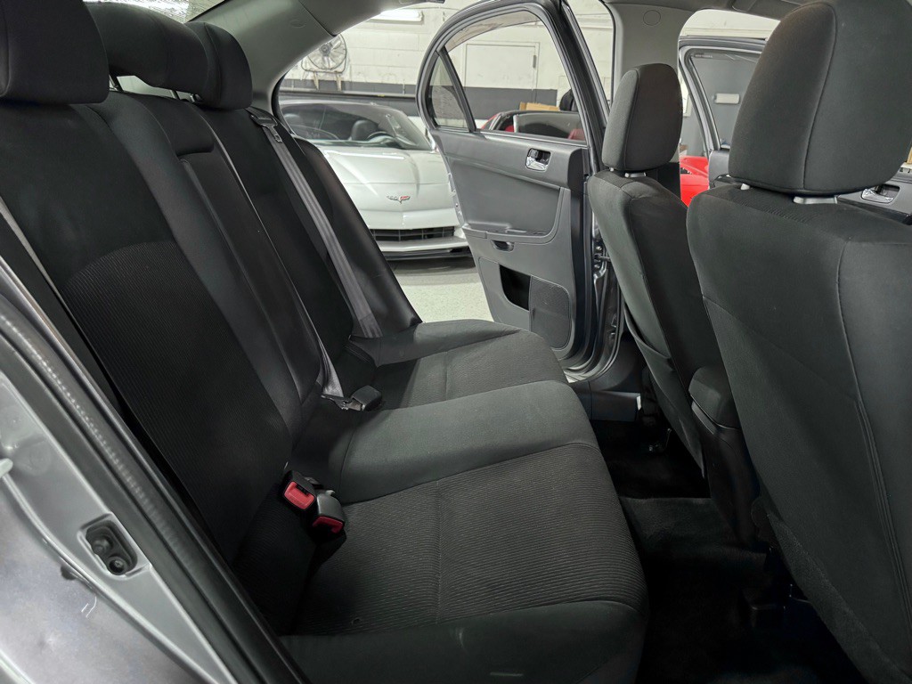 2017 Mitsubishi Lancer Image 20