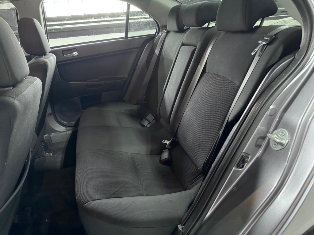 2017 Mitsubishi Lancer Image 21