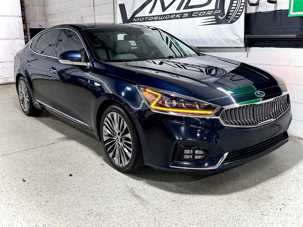 2017 Kia Cadenza Image 4