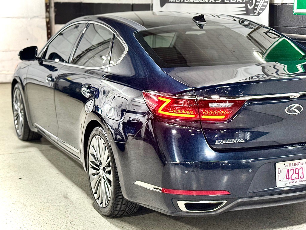 2017 Kia Cadenza Image 16