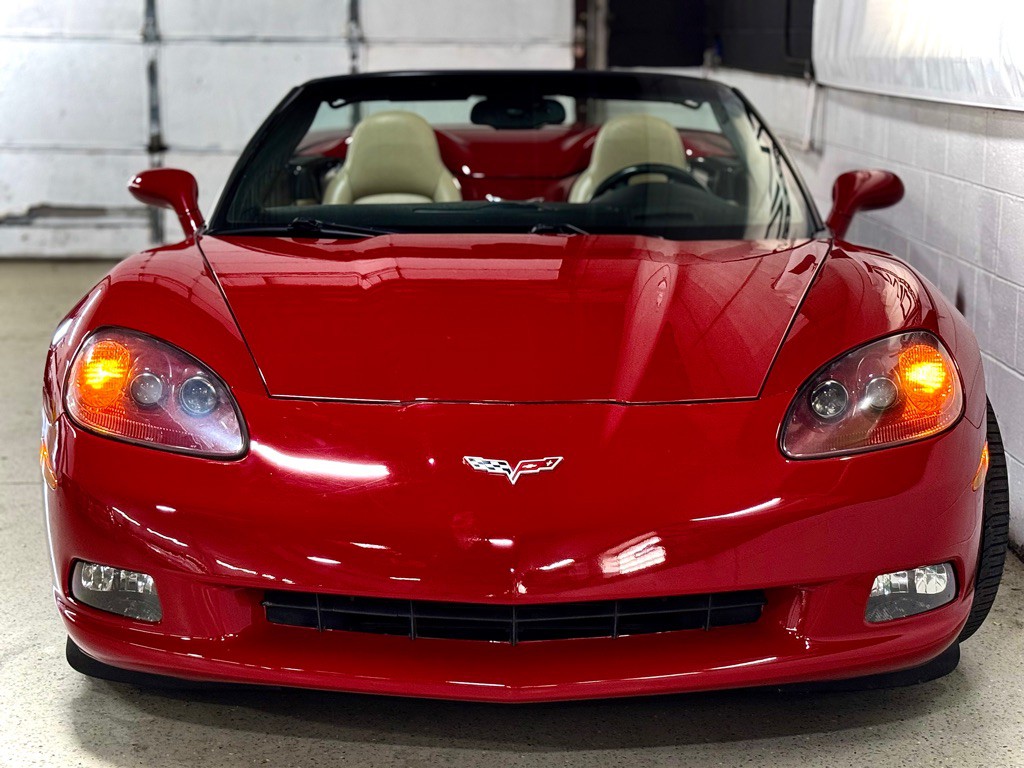 2005 Chevrolet Corvette Image 8