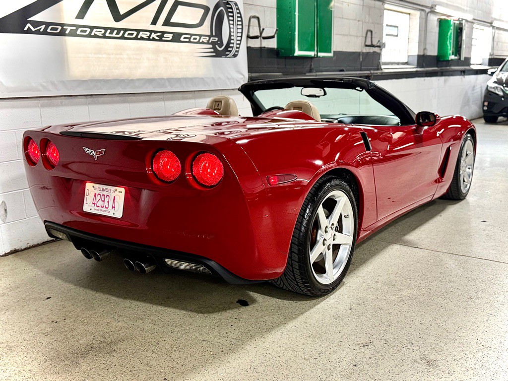 2005 Chevrolet Corvette Image 12