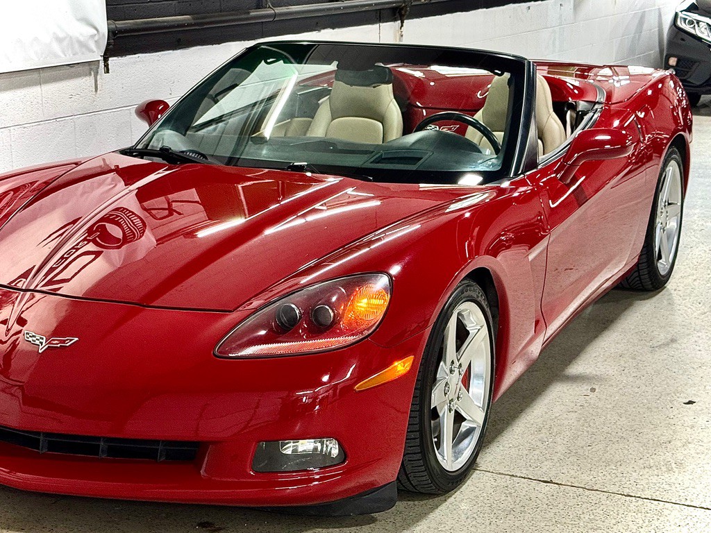2005 Chevrolet Corvette Image 18