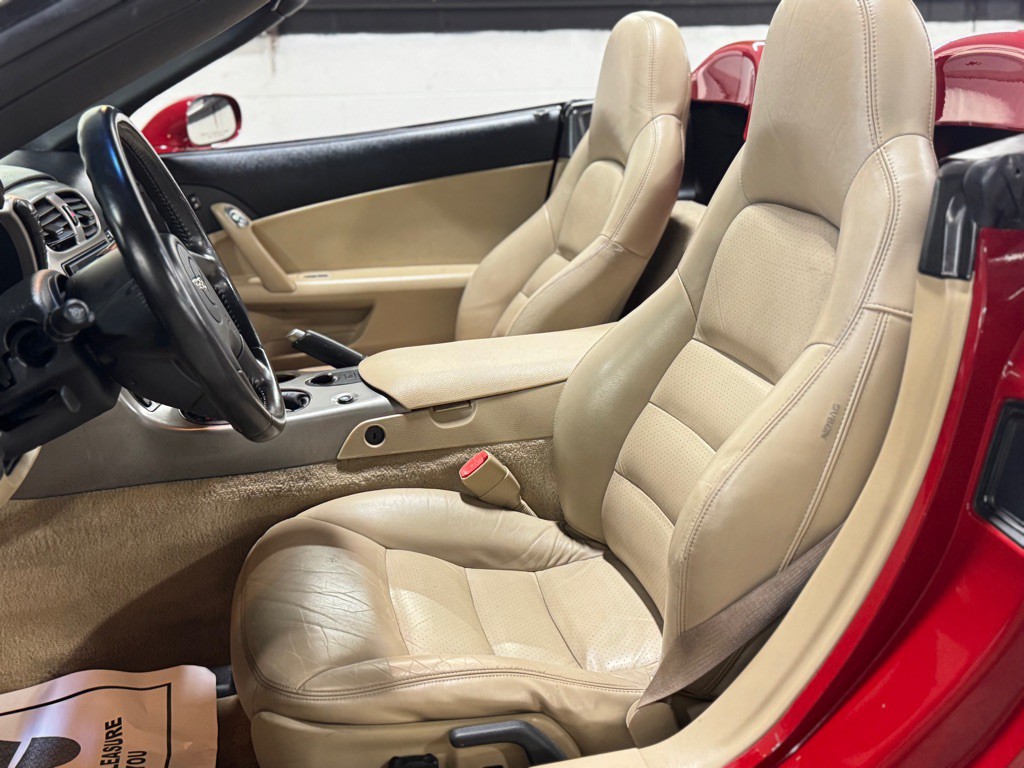 2005 Chevrolet Corvette Image 30