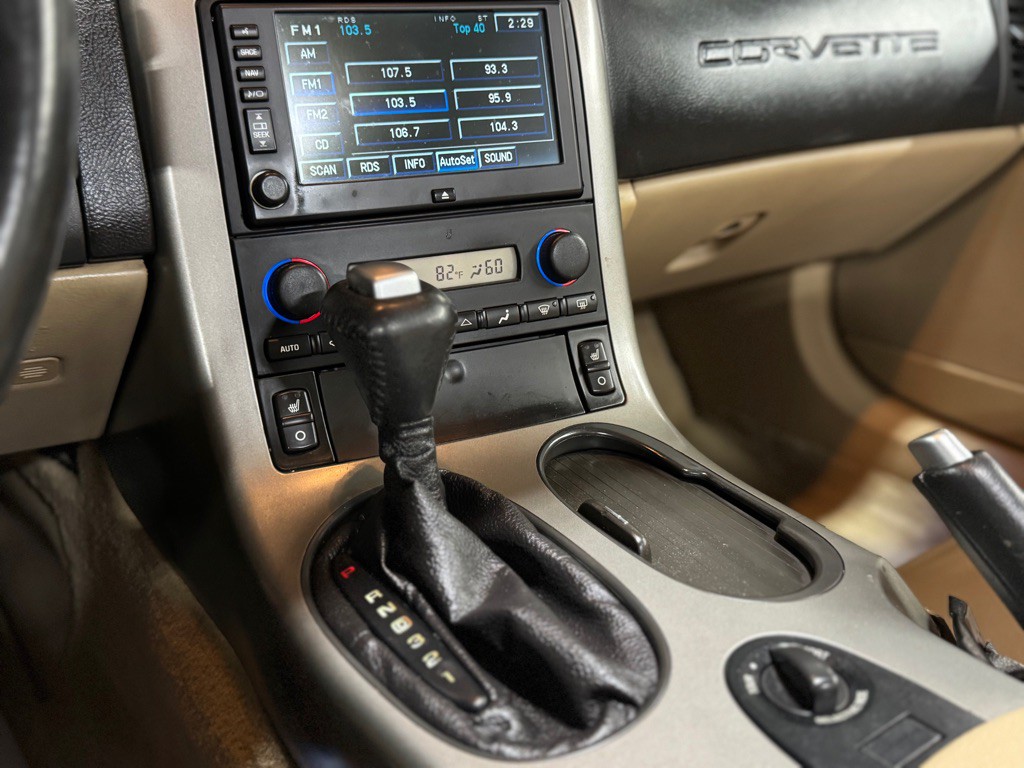 2005 Chevrolet Corvette Image 38