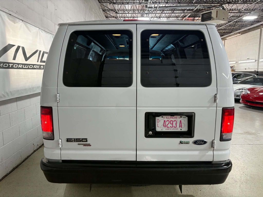 2013 Ford Econoline Image 2