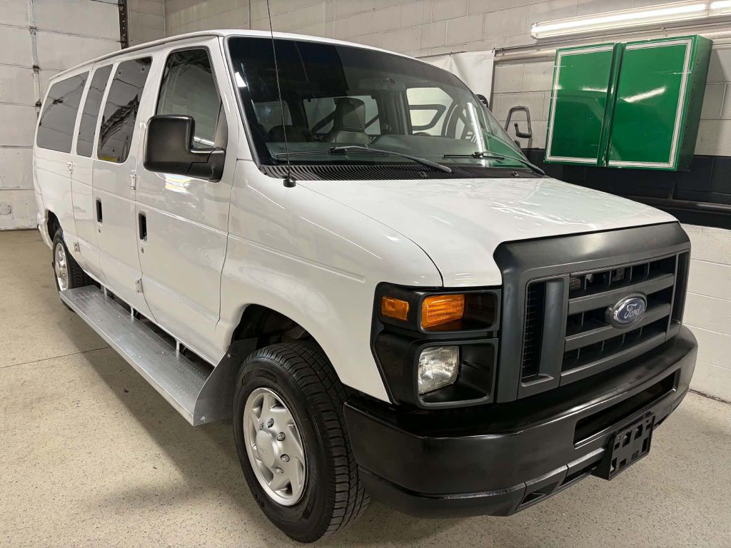 2013 Ford Econoline Image 18