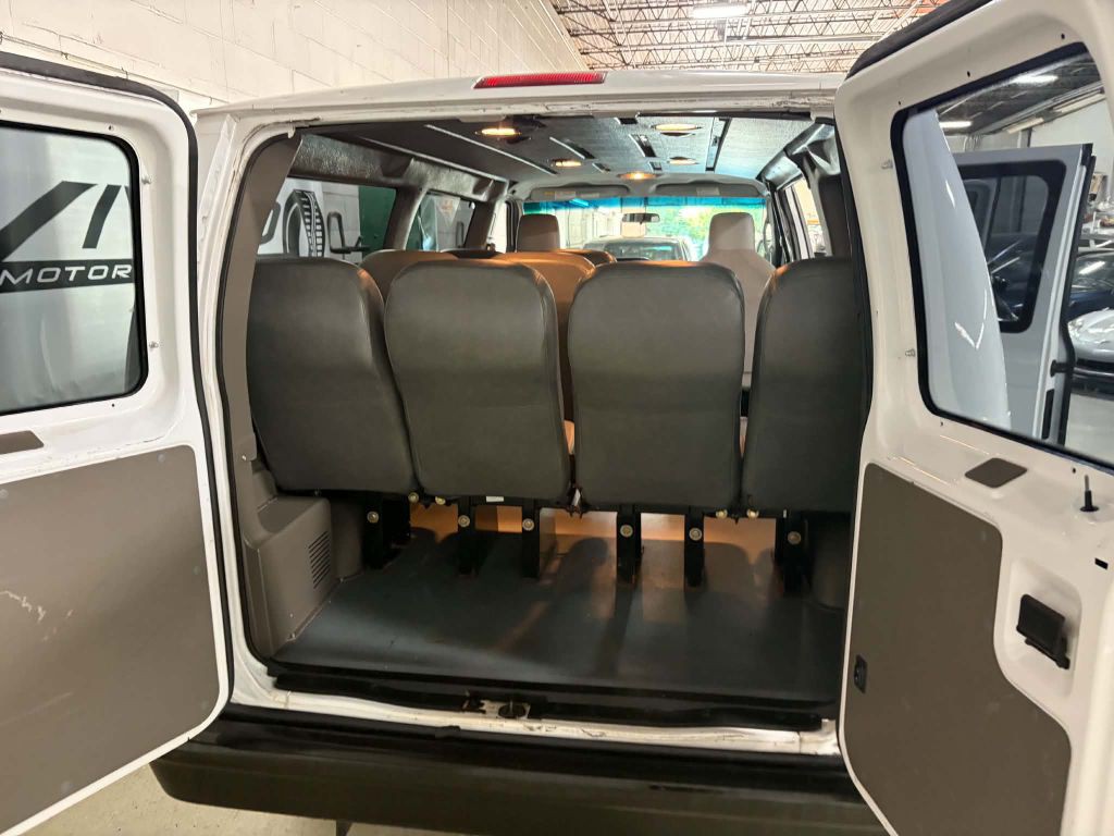 2013 Ford Econoline Image 19