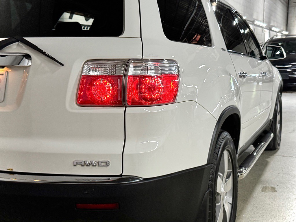 2012 GMC Acadia Image 9