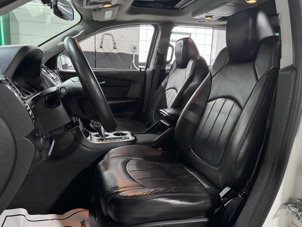 2012 GMC Acadia Image 17