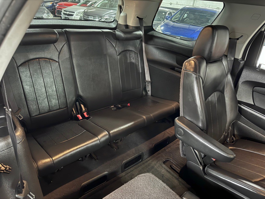 2012 GMC Acadia Image 24