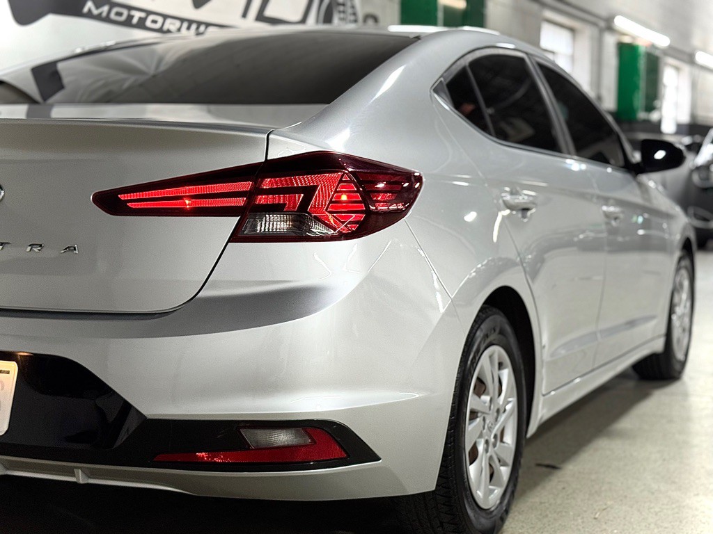 2020 Hyundai Elantra Image 9