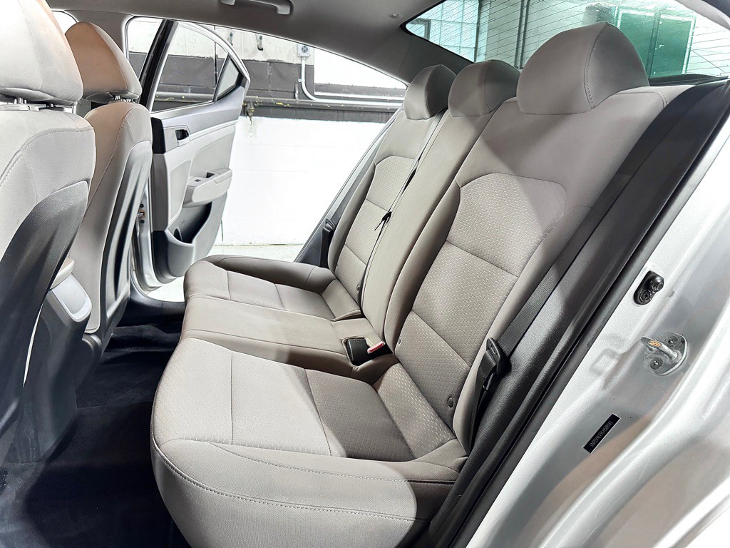 2020 Hyundai Elantra Image 23