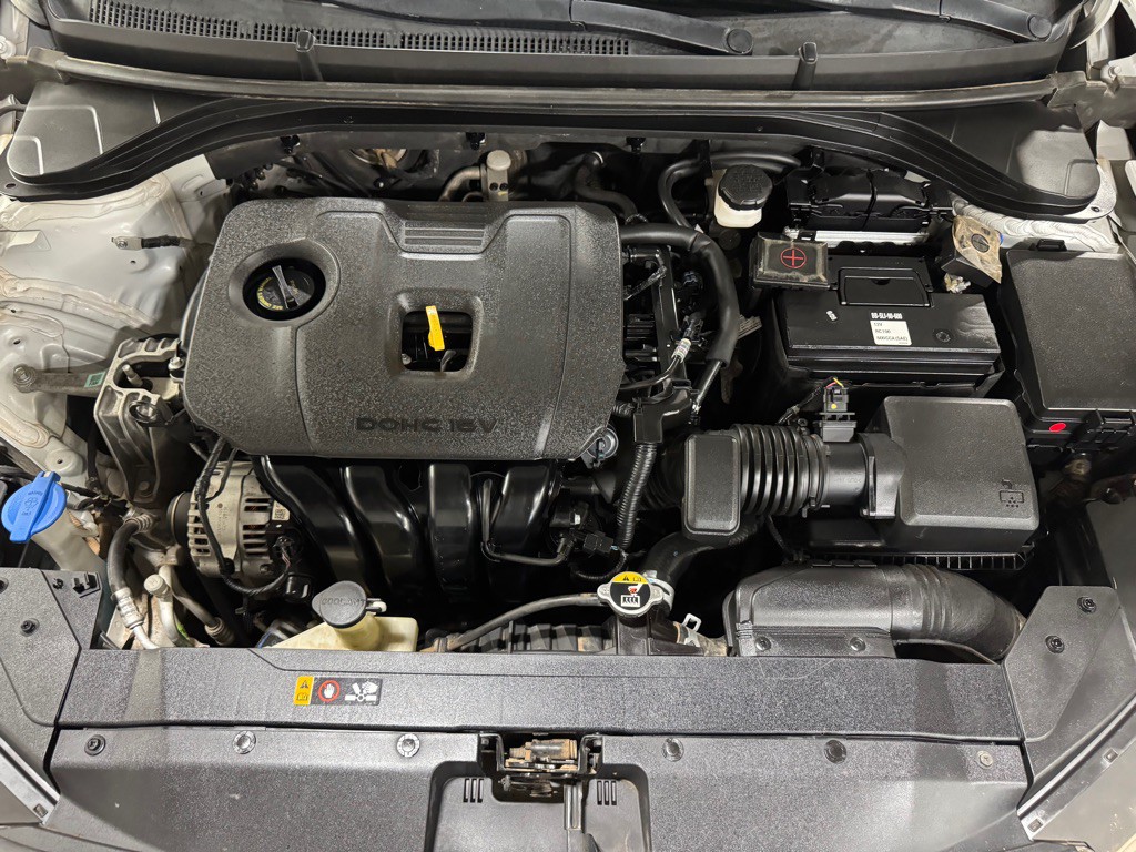 2020 Hyundai Elantra Image 27