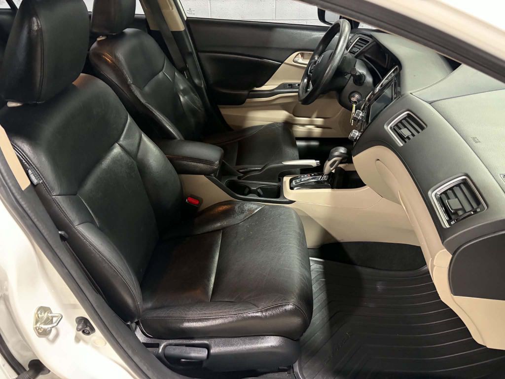 2015 Honda Civic Image 16