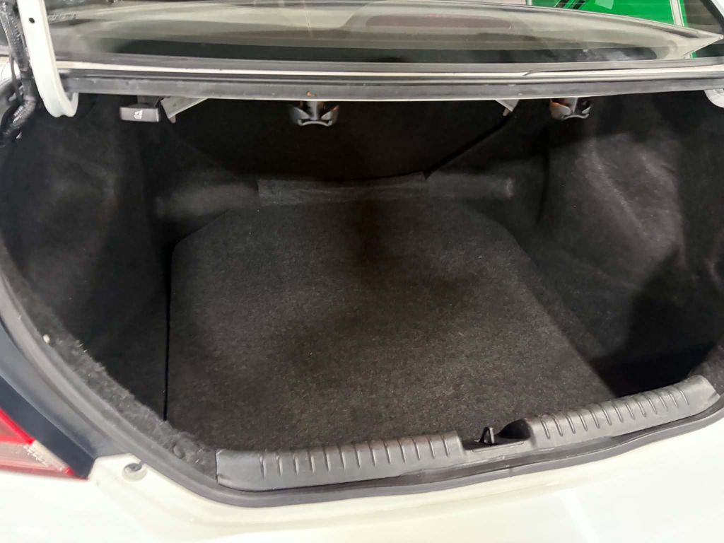 2015 Honda Civic Image 18