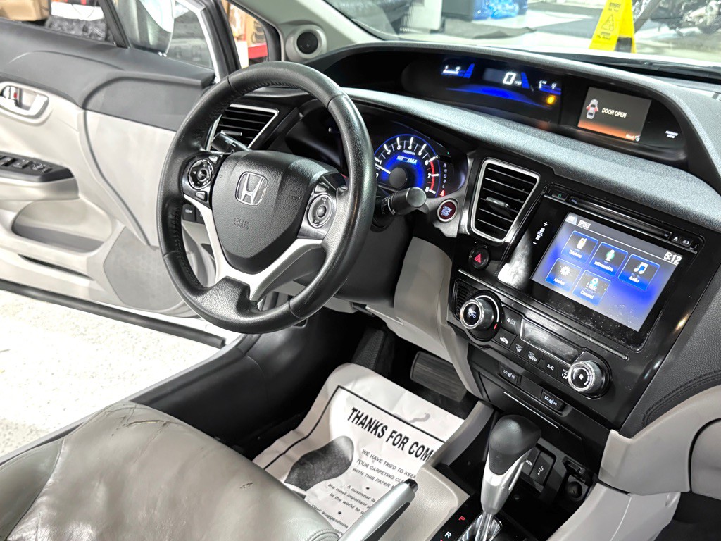2015 Honda Civic Image 17
