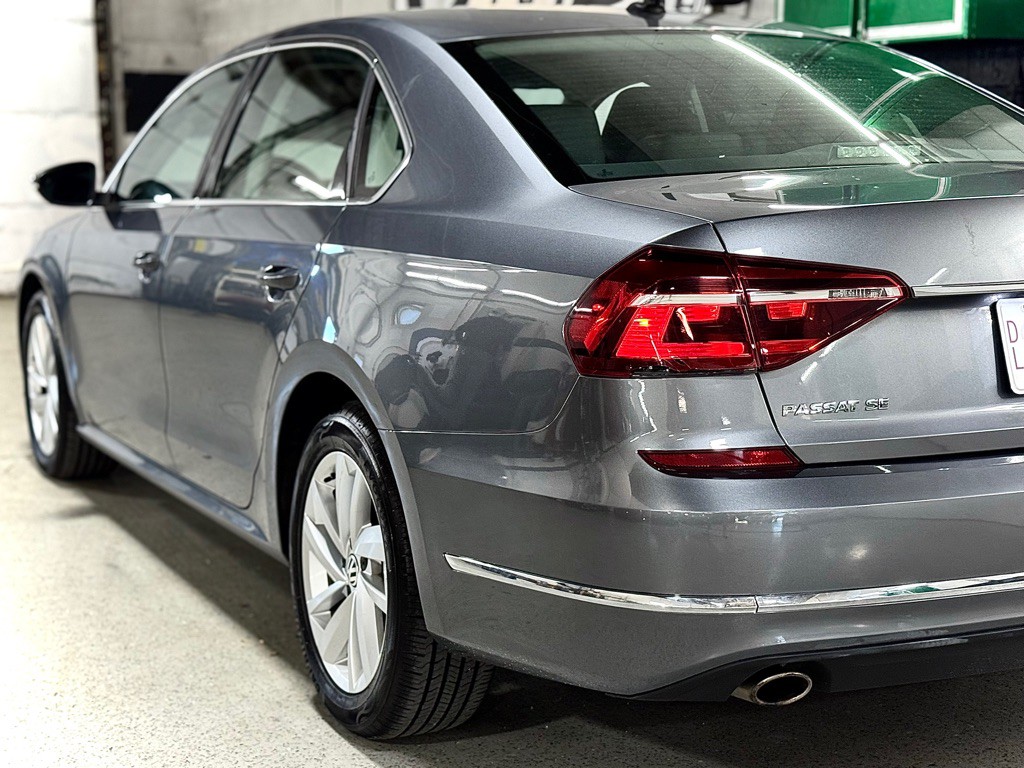 2018 Volkswagen Passat Image 15